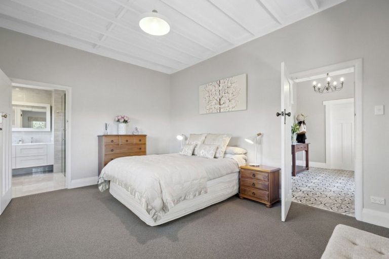 Photo of property in 370 Bay View Road, Saint Clair, Dunedin, 9012