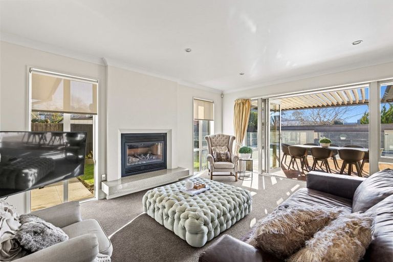 Photo of property in 6 Benmore Gardens, Harewood, Christchurch, 8051