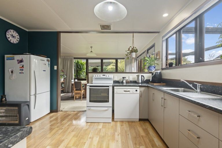Photo of property in 14 Rakino Place, Awapuni, Palmerston North, 4412