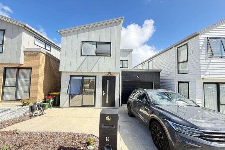 Photo of property in 16 Kapehu Road, Silverdale, 0932