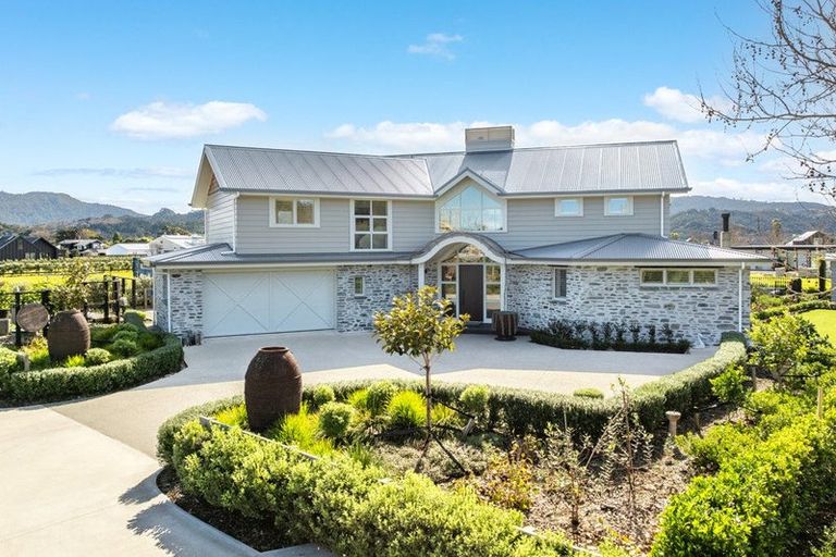 Photo of property in 26 Sandpiper Avenue, Point Wells, 0986