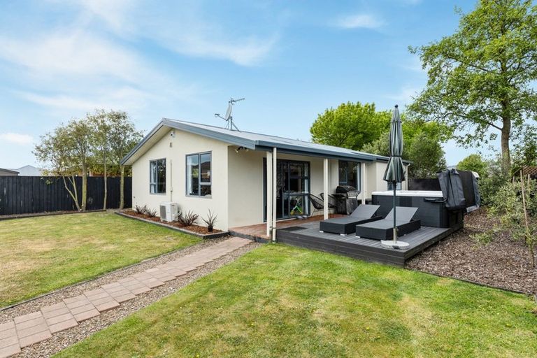 Photo of property in 124d Saint Johns Street, Bromley, Christchurch, 8062