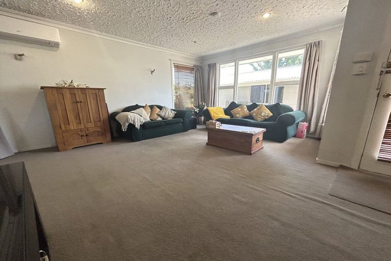 Photo of property in 12 Beatrice Place, Avonhead, Christchurch, 8042