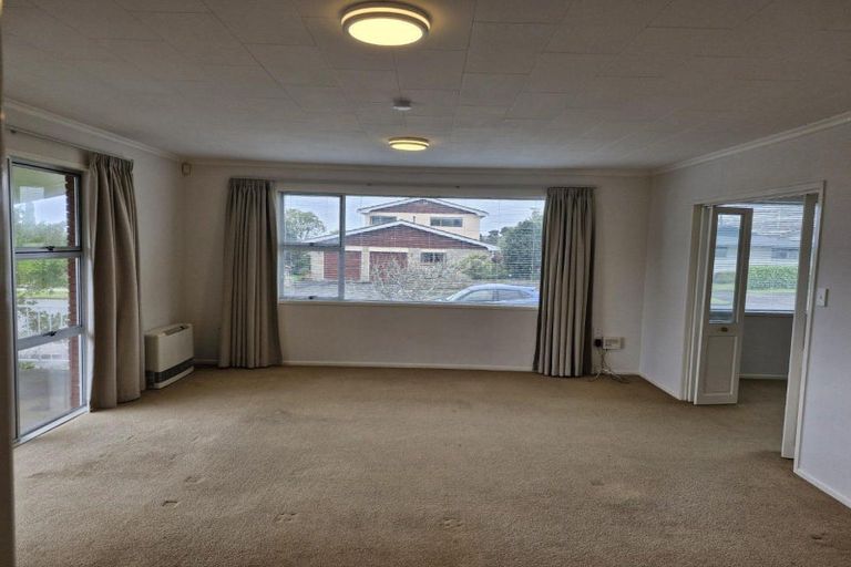 Photo of property in 31 Truby King Street, Merrilands, New Plymouth, 4312
