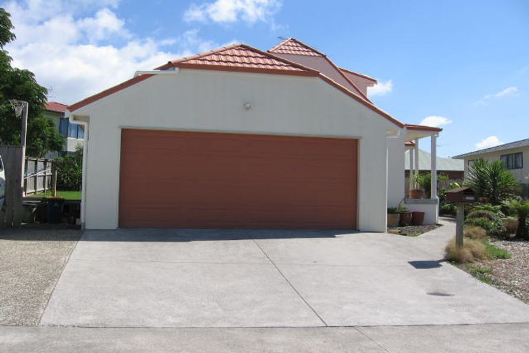 Photo of property in 34 Ian Sage Avenue, Torbay, Auckland, 0630