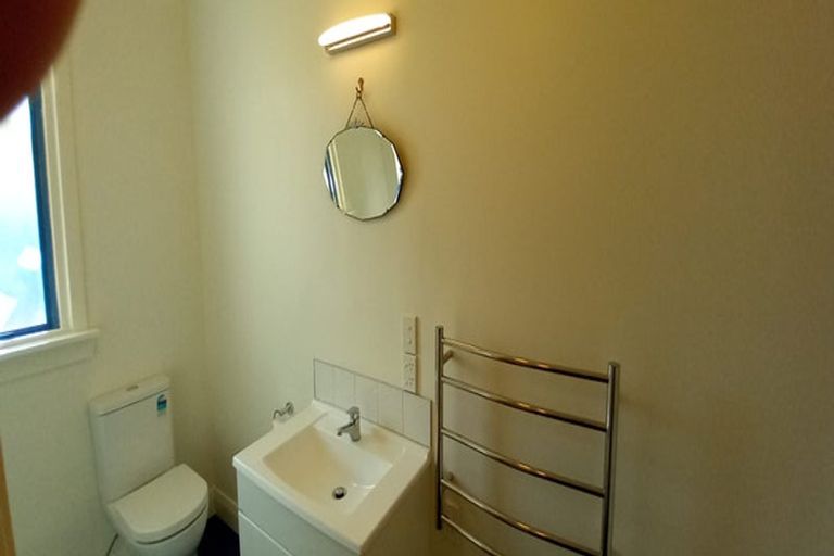Photo of property in 10 Weymouth Street, New Plymouth, 4310