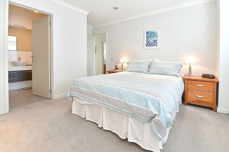 Photo of property in 54 Parkside Drive, Orewa, 0931
