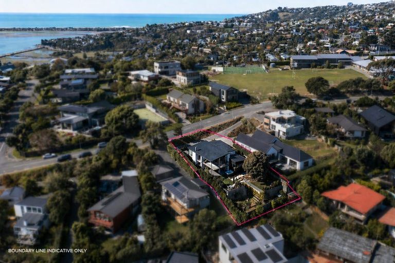 Photo of property in 287 Cannon Hill Crescent, Mount Pleasant, Christchurch, 8081