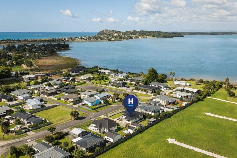 Photo of property in 8 Sandleigh Drive, Athenree, Katikati, 3177