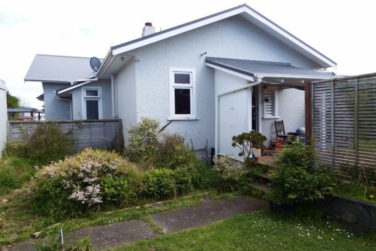 Photo of property in 13 Ross Street, Marton, 4710