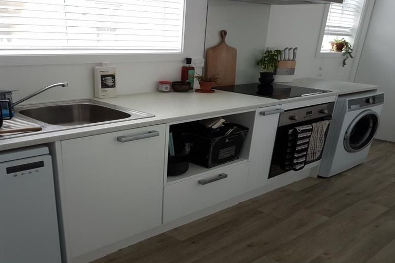 Photo of property in 11/76u Freyberg Street, Lyall Bay, Wellington, 6022