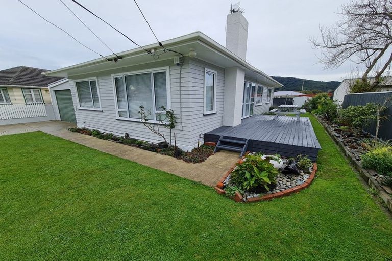 Photo of property in 4 Mckillop Street, Wainuiomata, Lower Hutt, 5014