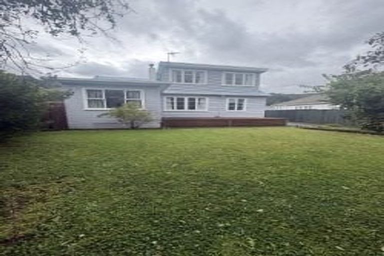 Photo of property in 10 Petherick Street, Taita, Lower Hutt, 5011