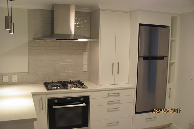 Photo of property in 12 Meadowvale Avenue, Forrest Hill, Auckland, 0620