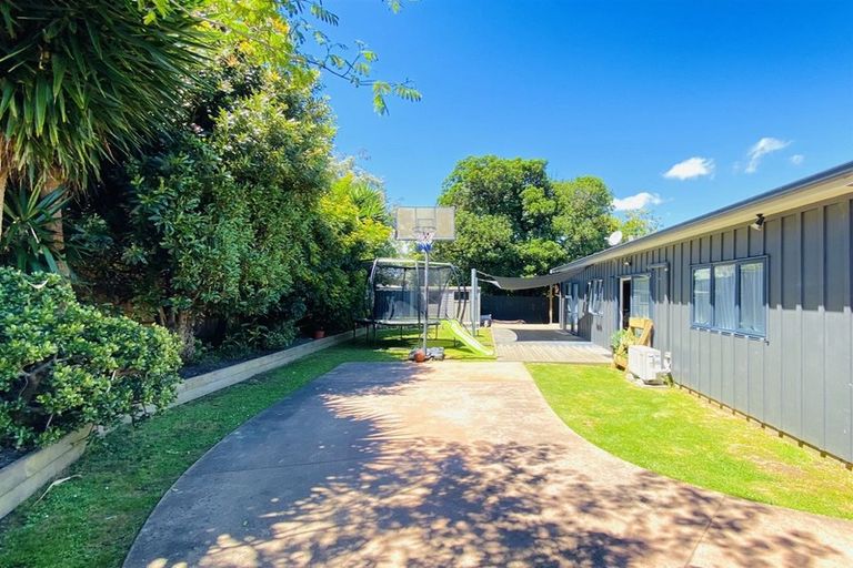 Photo of property in 3a Domain Road, Weymouth, Auckland, 2103