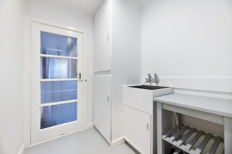 Photo of property in 2a Kereru Street, Henderson, Auckland, 0612