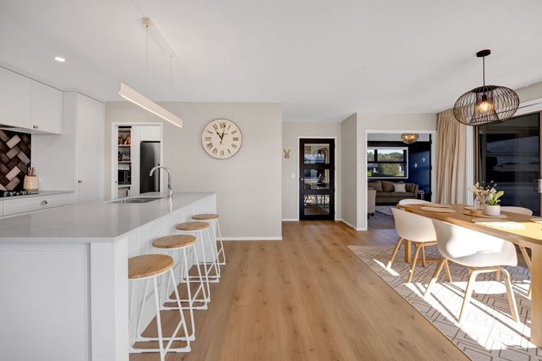 Photo of property in 52 Links Drive, Waiwhakaiho, New Plymouth, 4312