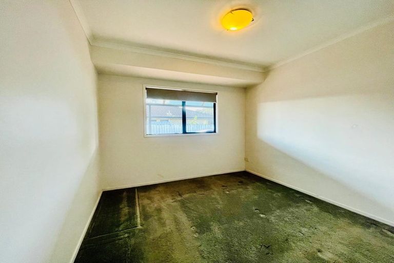 Photo of property in 22 Rock Daisy Crescent, Mangere, Auckland, 2022