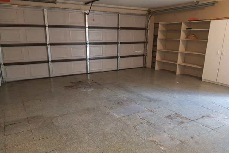 Photo of property in 35 Basra Drive, Henderson, Auckland, 0612