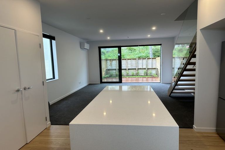 Photo of property in 175c Sutherland Road, Lyall Bay, Wellington, 6022