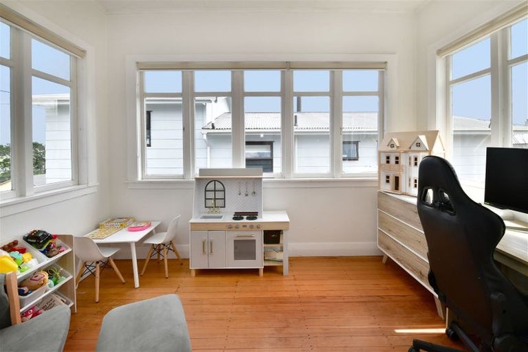 Photo of property in 36 Karaka Street, Helensville, 0800