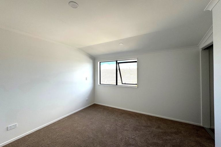 Photo of property in 56d Cyclamen Road, Mangere, Auckland, 2022