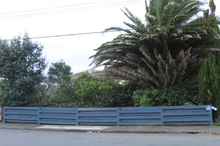 Photo of property in 24 Mark Avenue, Paparangi, Wellington, 6037