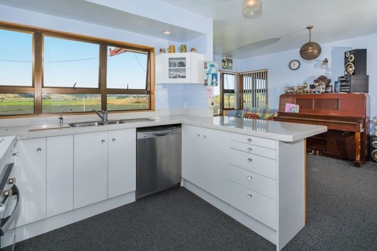 Photo of property in 59 Bradly Road, Helensville, 0875