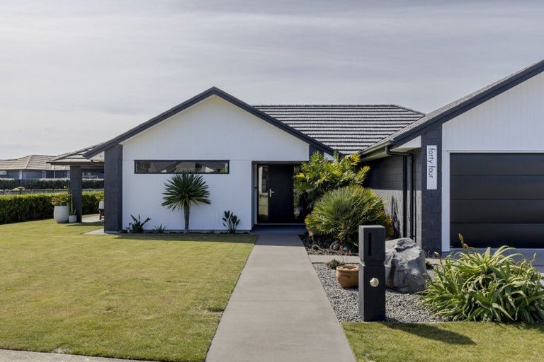 Photo of property in 44 Coby Sydney Drive, Bell Block, New Plymouth, 4312