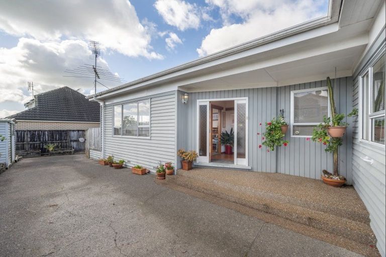 Photo of property in 11 Drake Street, Howick, Auckland, 2014