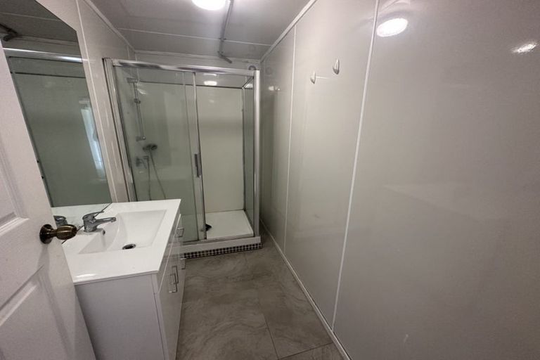 Photo of property in 409 Massey Road, Mangere East, Auckland, 2024