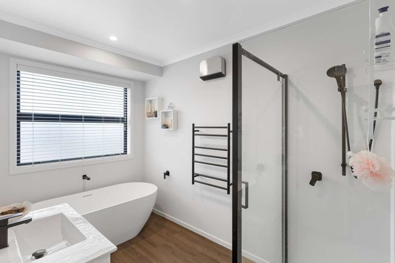 Photo of property in 2 Reuben Avenue, Rolleston, 7615