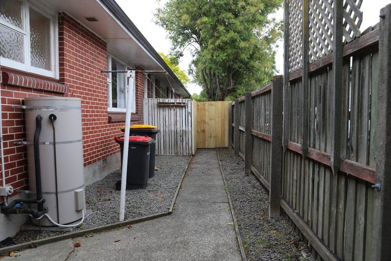 Photo of property in 32 Maidstone Road, Ilam, Christchurch, 8041