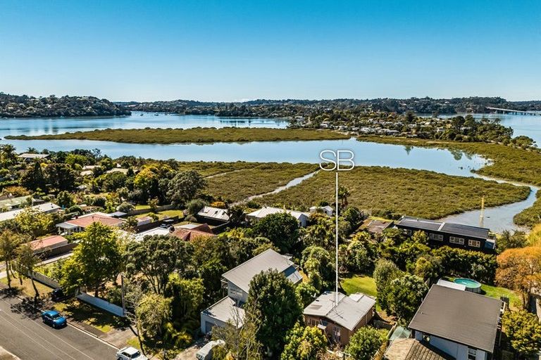 Photo of property in 165 Kauri Road, Whenuapai, Auckland, 0618