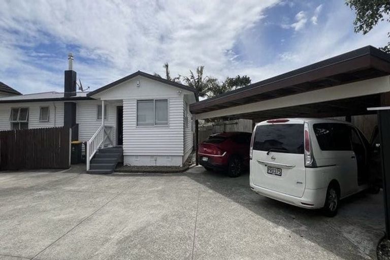 Photo of property in 35 Priestley Drive, Bucklands Beach, Auckland, 2014