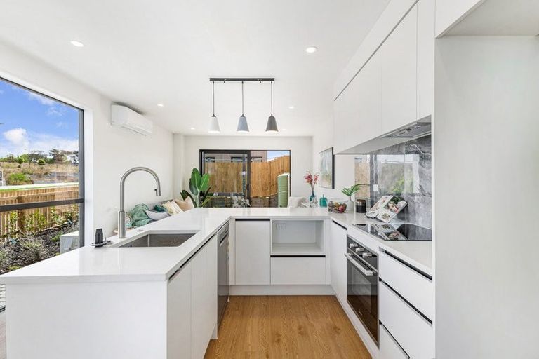 Photo of property in 200 Henwood Road, Westgate, 0814