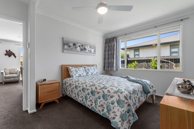 Photo of property in 18 Oakwood Way, Papamoa Beach, Papamoa, 3118