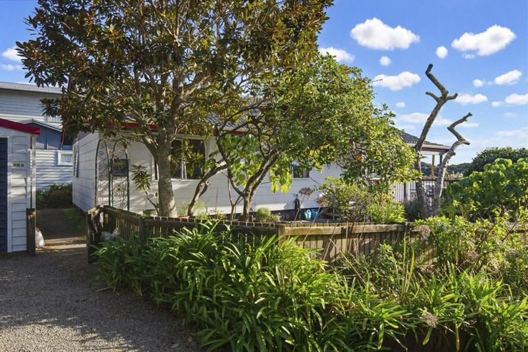 Photo of property in 58b Leinster Avenue, Raumati South, Paraparaumu, 5032