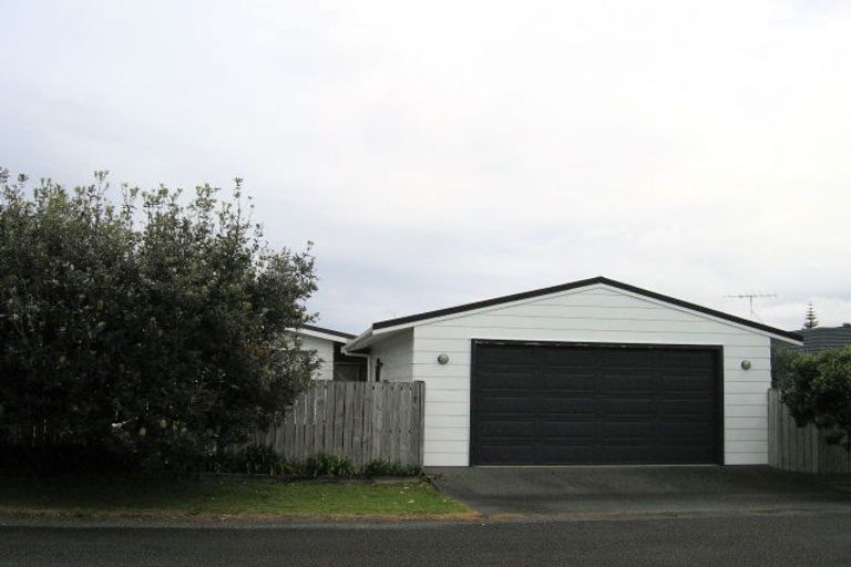 Photo of property in 7 The Southern Isle, Omaha, 0986