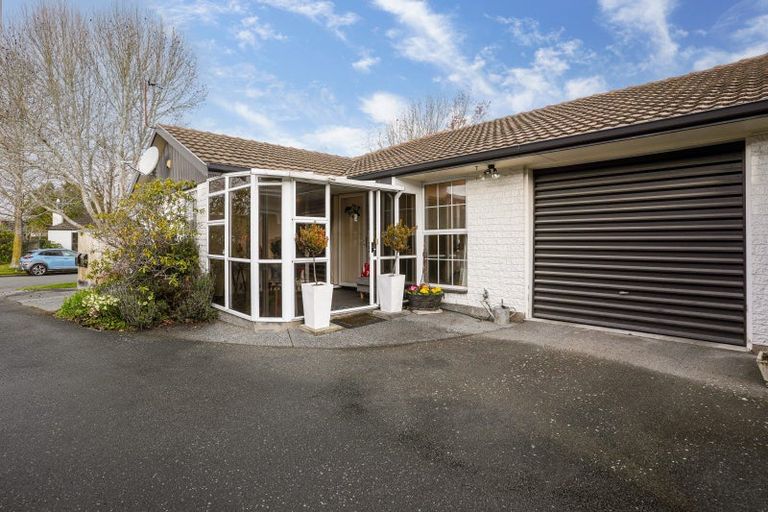 Photo of property in 15 Tudor Avenue, Ilam, Christchurch, 8041