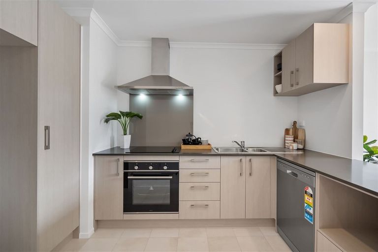 Photo of property in 30 Bellbird Street, Papakura, 2110