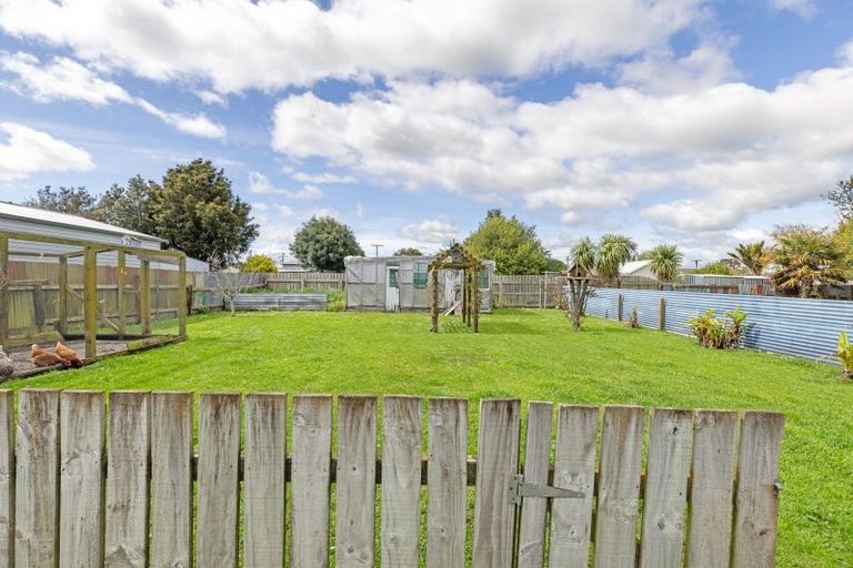 Photo of property in 17 Robert Street, Marton, 4710