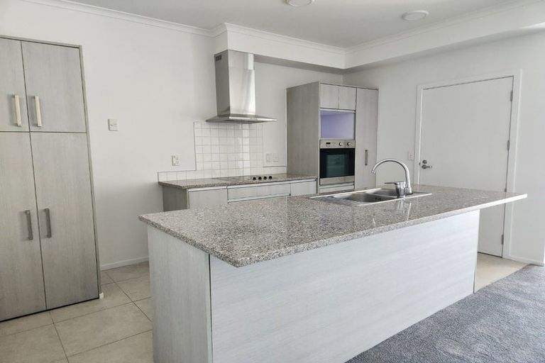 Photo of property in 13/11 Carlos Drive, Flat Bush, Auckland, 2016