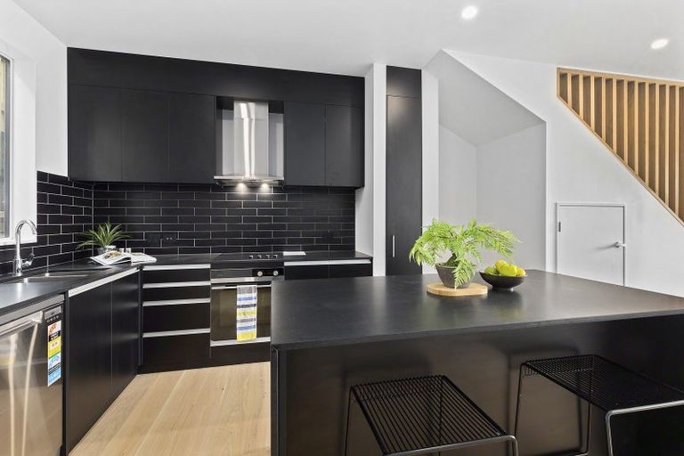 Photo of property in 30u7 Pirie Street, Mount Victoria, Wellington, 6011