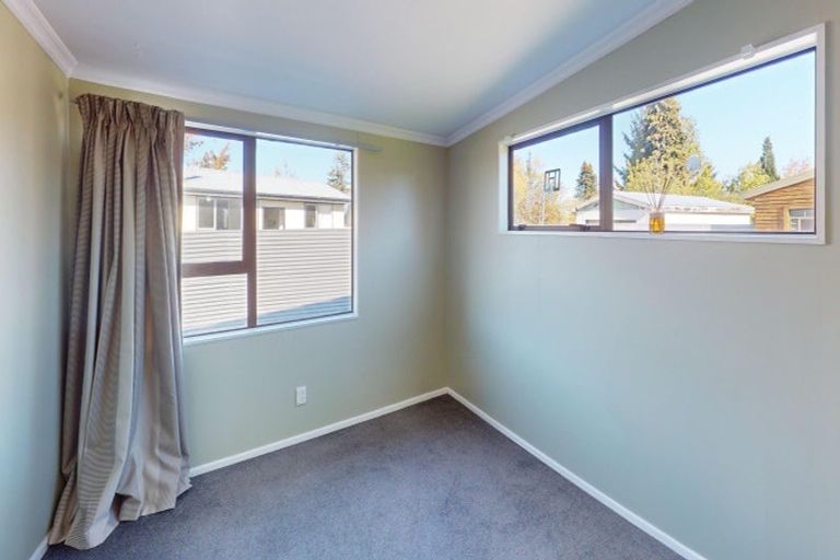 Photo of property in 10 Fraser Crescent, Twizel, 7901