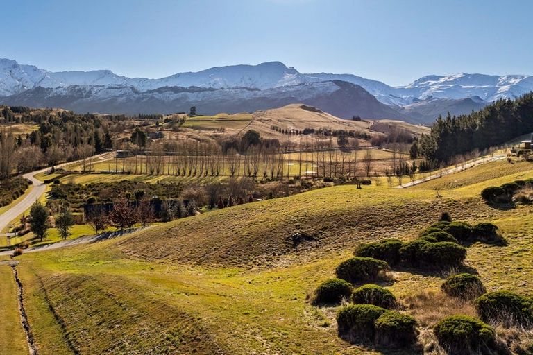 Photo of property in 47 Threepwood Road, Lake Hayes, Queenstown, 9371