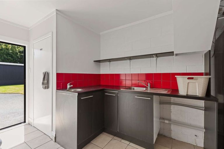 Photo of property in 16 Rossiter Avenue, Waiuku, 2123