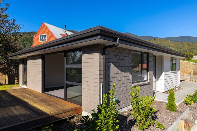 Photo of property in 22 Discovery Way, Waikawa, Picton, 7220
