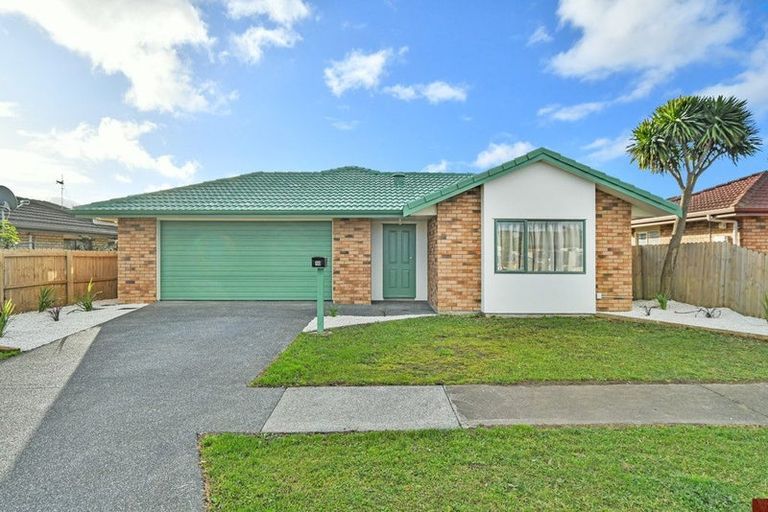 Photo of property in 10 Rock Daisy Crescent, Mangere, Auckland, 2022
