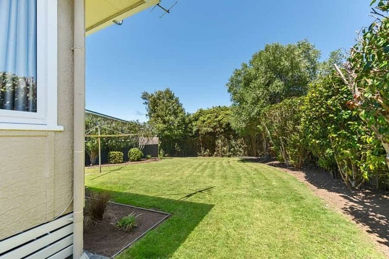 Photo of property in 43b Wallace Place, Westown, New Plymouth, 4310